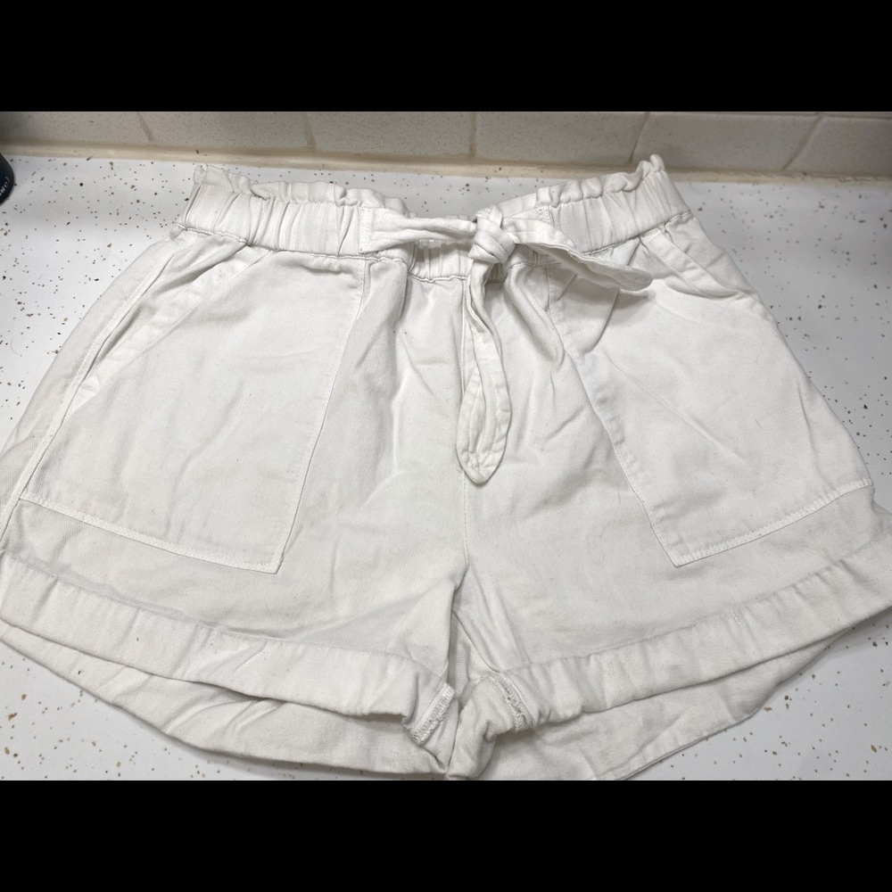 Aerie size medium paper bag waist shorts